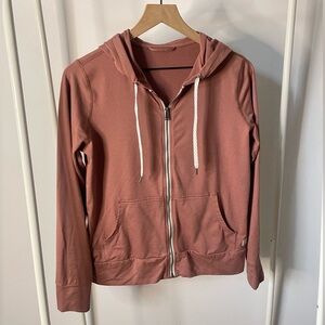 Vuori Women’s  Halo Performance Hoodie